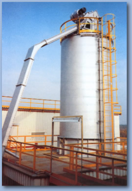 Steep conveying of iron oxide